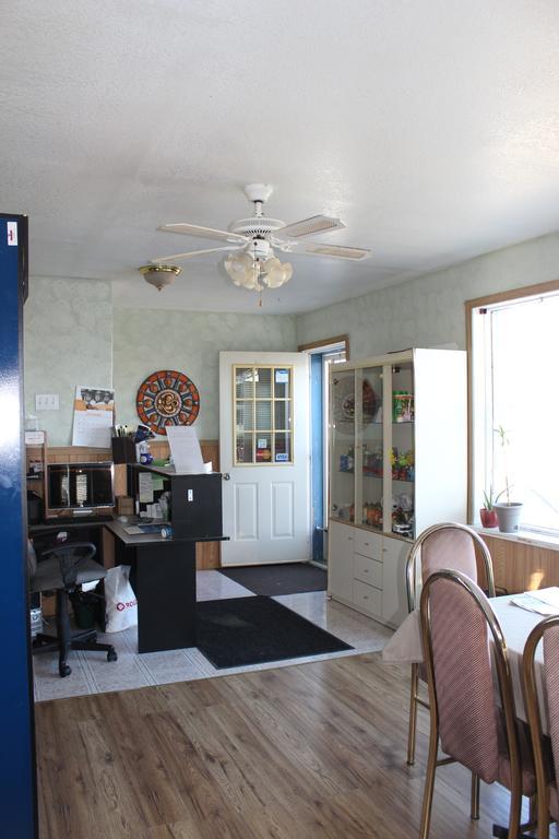 Raval Paradise Motel And Rv Park Youngstown 외부 사진