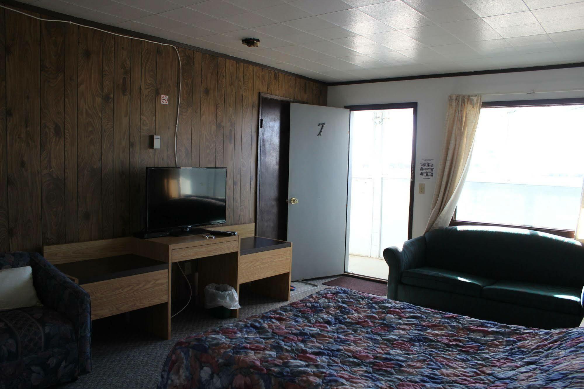 Raval Paradise Motel And Rv Park Youngstown 외부 사진