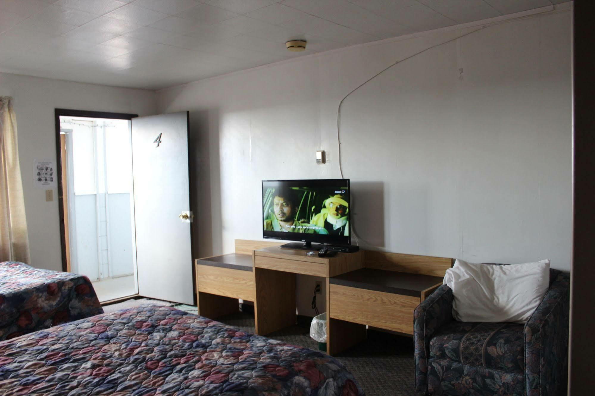 Raval Paradise Motel And Rv Park Youngstown 외부 사진