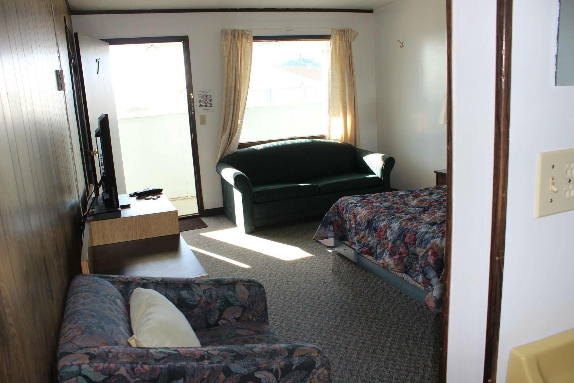 Raval Paradise Motel And Rv Park Youngstown 외부 사진